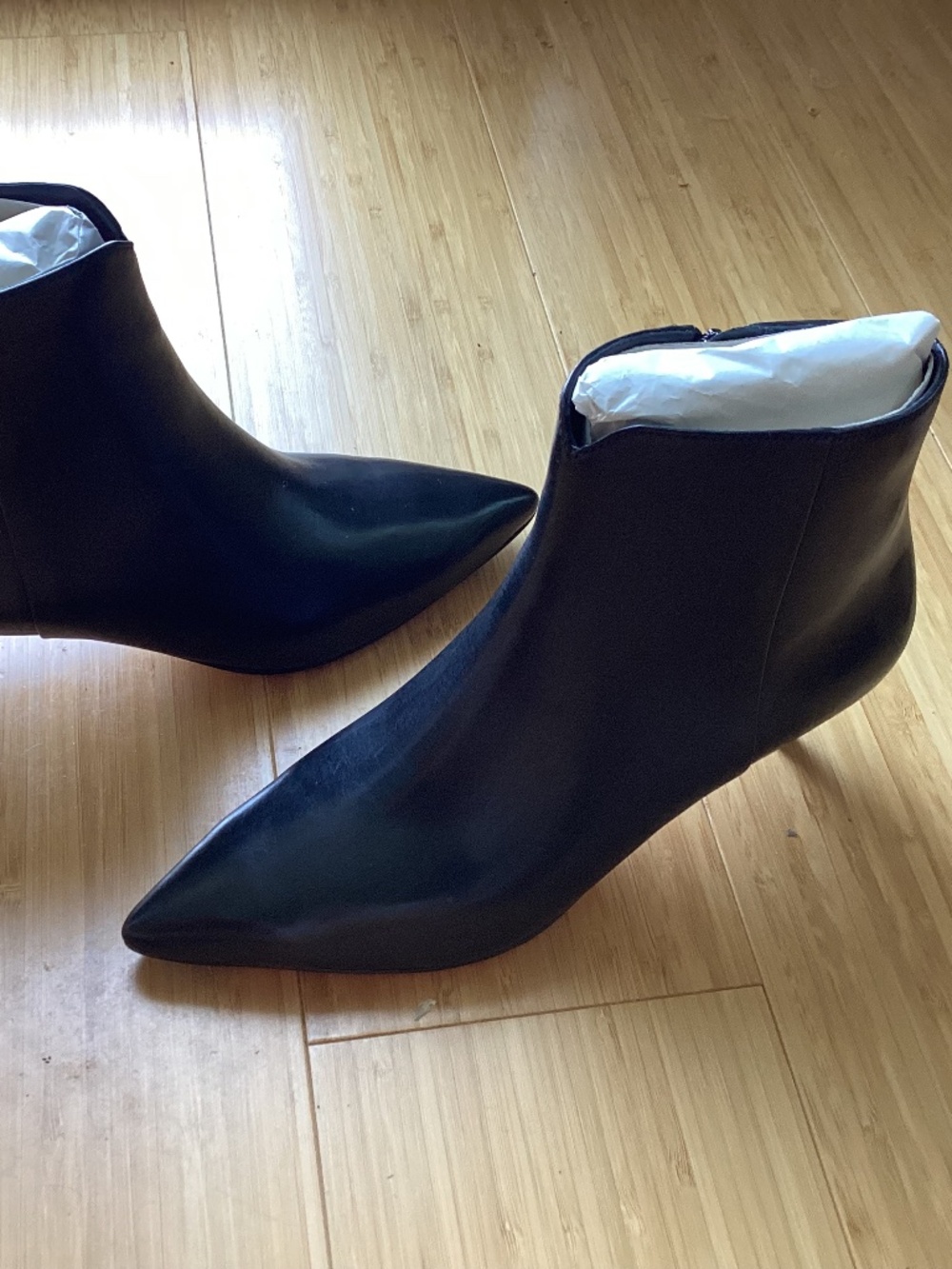 NWOB Cole Haan Vesta Leather Ankle Bootie Black Size 6B